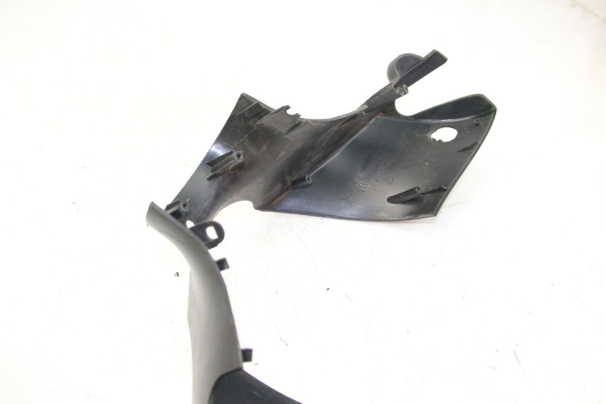 photo de HANDLEBAR COVER FRONT PIAGGIO ZIP 4T 50 (2018 - 2020) - Alternative perspective