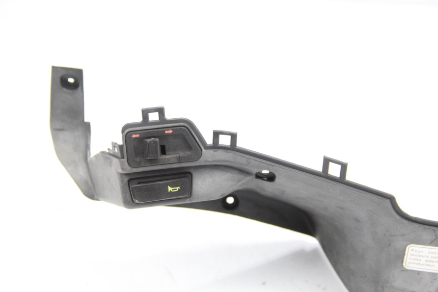 photo de HANDLE BAR PANEL SWITCH HONDA FES PANTHEON 125 (2003 - 2007) - Technical close-up