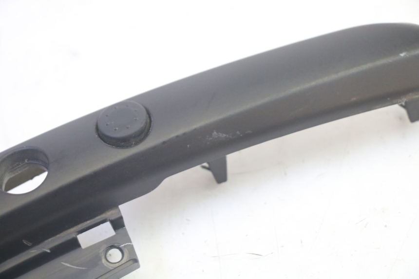 photo de HANDLE BAR PANEL SWITCH PIAGGIO MP3 HPE 350 (2018 - 2020) - Fixing points details