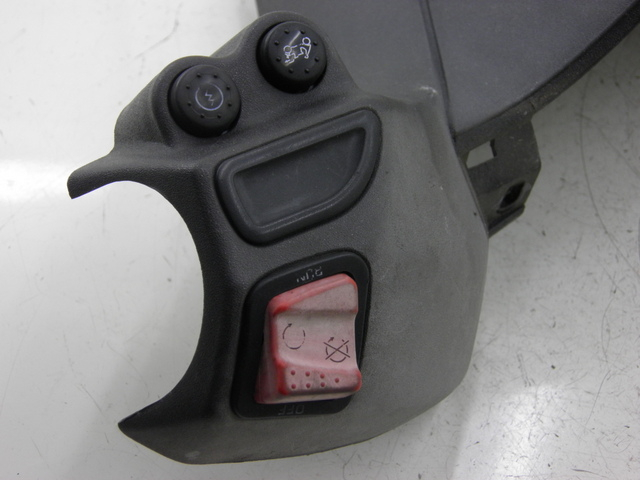 photo de HANDLE BAR PANEL SWITCH PIAGGIO X8 STREET 125 (2006 - 2007) - Component detail