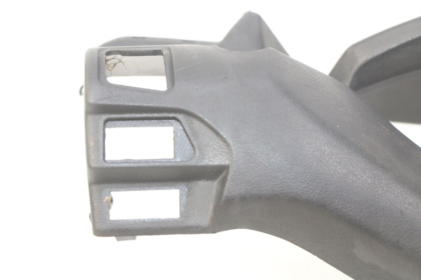 photo de HANDLEBAR SWITCH COVER YAMAHA XMAX X-MAX 125 (2006 - 2009) - Markings and original references