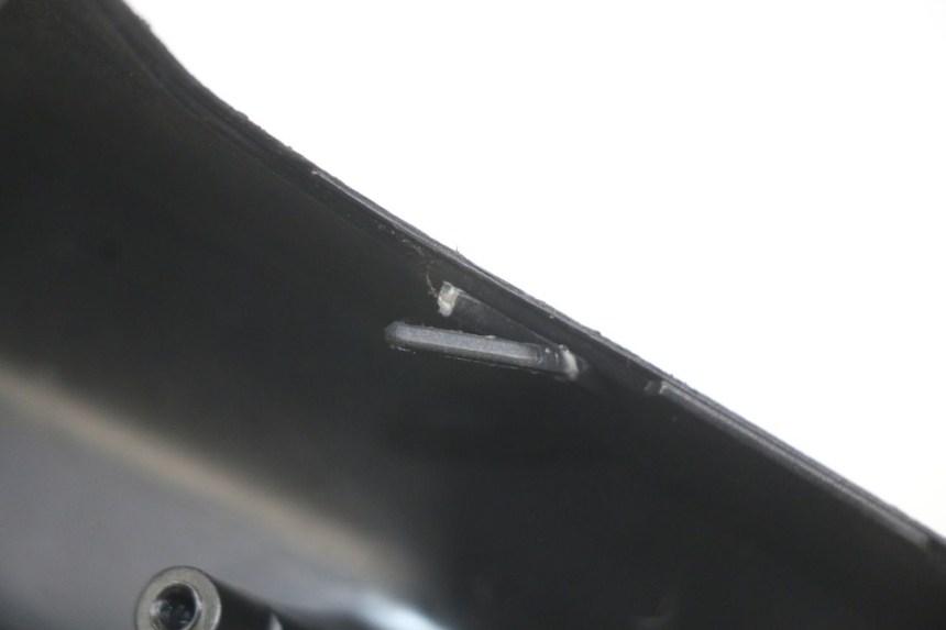 photo de HANDLEBAR SWITCH COVER YAMAHA XMAX X-MAX 125 (2006 - 2009) - Technical close-up