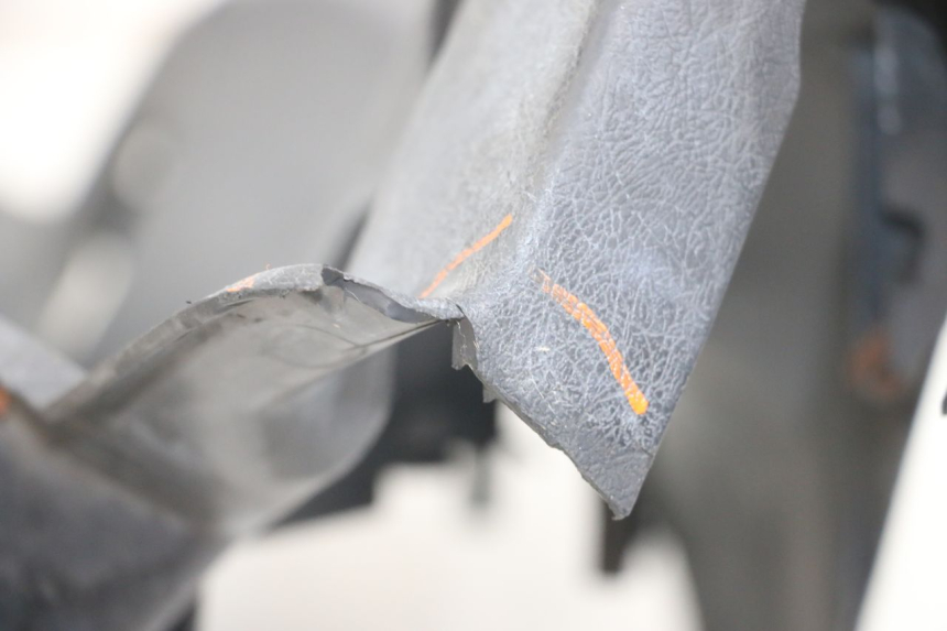 photo de HANDLEBAR SWITCH COVER YAMAHA XMAX X-MAX 125 (2006 - 2009) - Alternative perspective