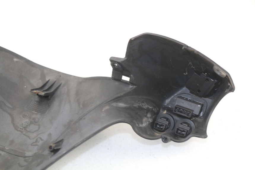 photo de HANDLE BAR PANEL SWITCH PIAGGIO X9 125 (2000 - 2003) - Zoom on usage condition