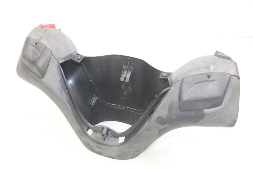 photo de HANDLEBAR SWITCH COVER PIAGGIO XEVO - X EVO 125 (2007 - 2017) - Fixing points details