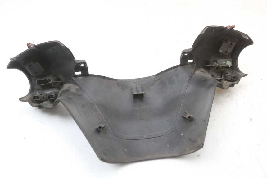 photo de HANDLEBAR SWITCH COVER PIAGGIO XEVO - X EVO 125 (2007 - 2017) - Technical close-up