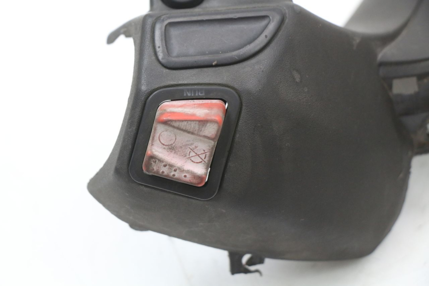 photo de HANDLEBAR SWITCH COVER PIAGGIO XEVO - X EVO 125 (2007 - 2017) - Surface and material condition