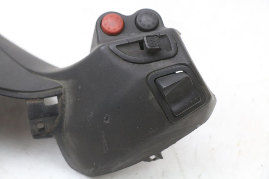 photo de HANDLEBAR SWITCH COVER PIAGGIO XEVO - X EVO 125 (2007 - 2017) - Checked used part