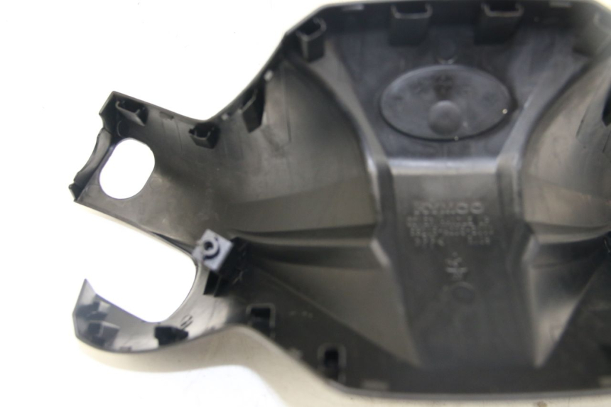 photo de HANDLEBAR COVER KYMCO DOWNTOWN ABS 125 (2015 - 2017) - Zoom on usage condition