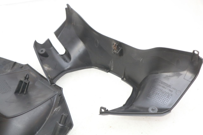 photo de HANDLEBAR COVER HONDA FES S-WING SWING ABS 125 (2007 - 2015) - Product overview