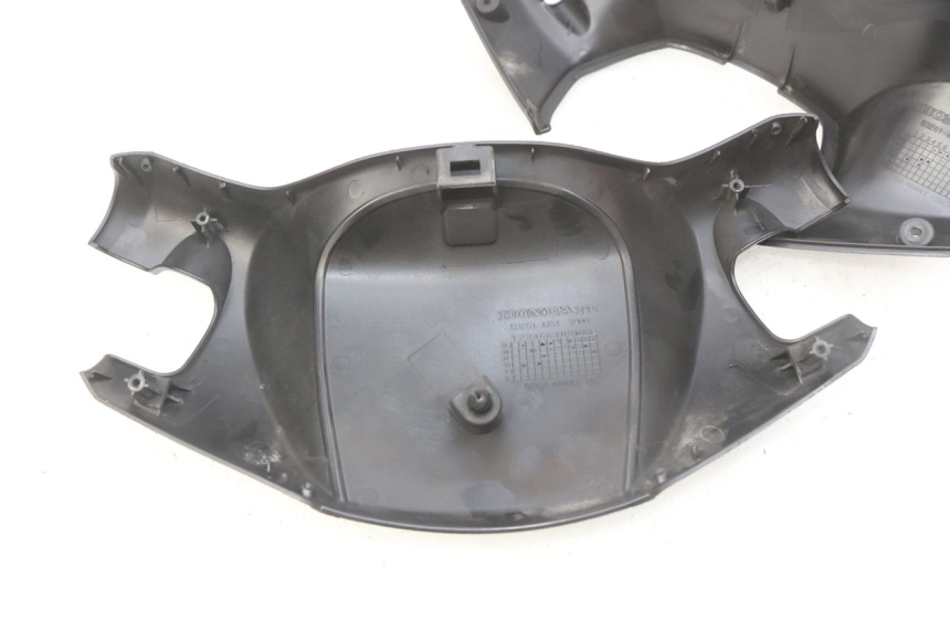 photo de HANDLEBAR COVER HONDA FES S-WING SWING ABS 125 (2007 - 2015) - Surface and material condition