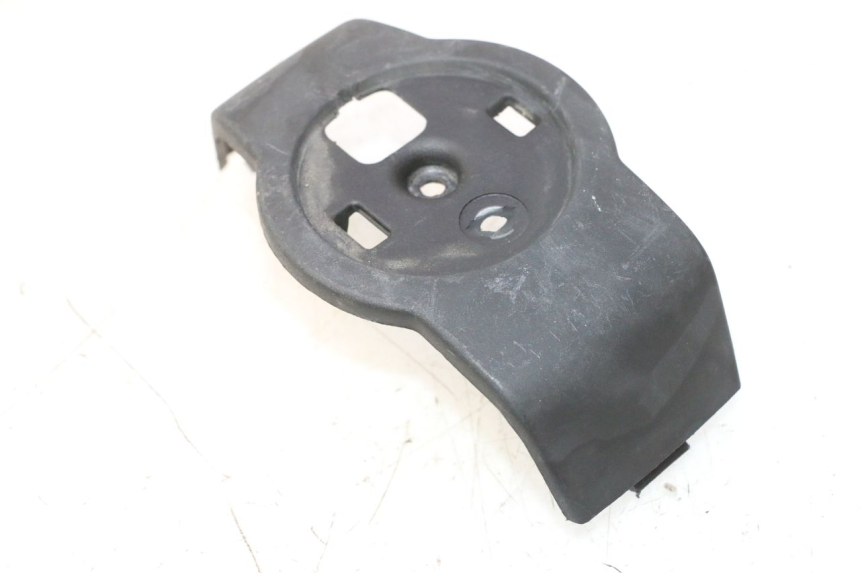 photo de HANDLE BAR PANEL GILERA GP 800 (2007 - 2013) - Component detail