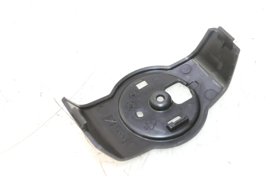 photo de HANDLE BAR PANEL GILERA GP 800 (2007 - 2013) - Alternative perspective