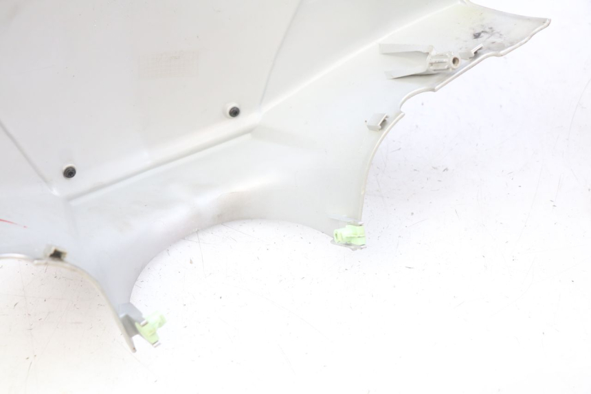 photo de HANDLEBAR COVER PEUGEOT KISBEE 2T 50 (2010 - 2017) - Component zoom