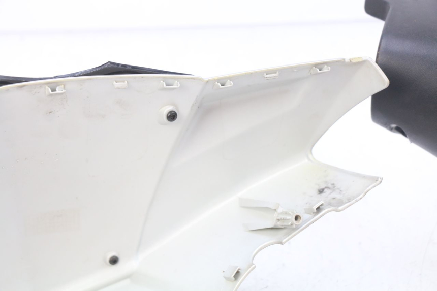 photo de HANDLEBAR COVER PEUGEOT KISBEE 2T 50 (2010 - 2017) - Supplementary product photo