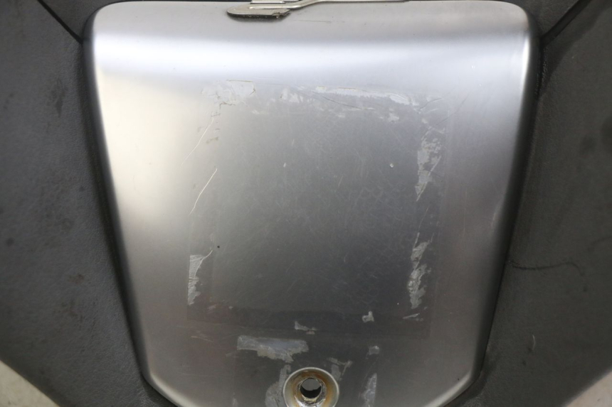 photo de HANDLEBAR COVER PIAGGIO MP3 LT 400 (2007 - 2012) - Component detail