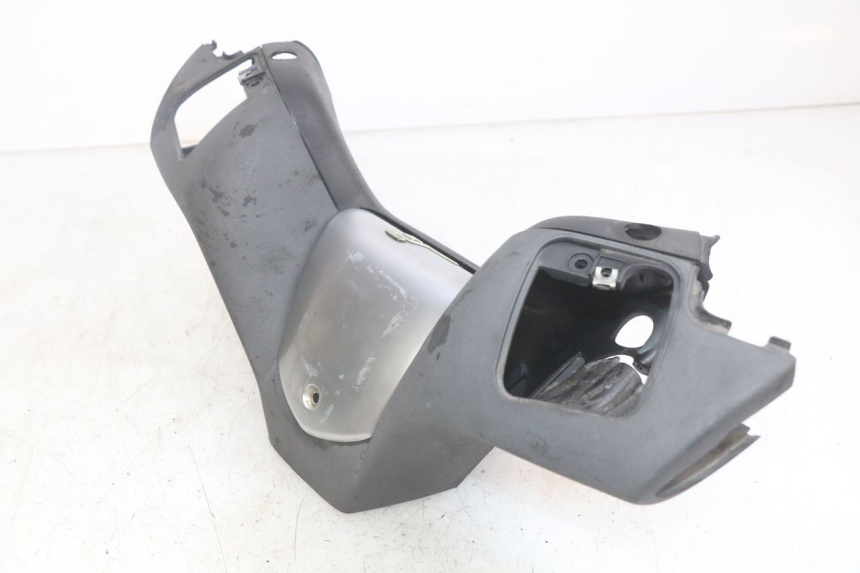 photo de HANDLEBAR COVER PIAGGIO MP3 LT 400 (2007 - 2012) - Zoom on usage condition