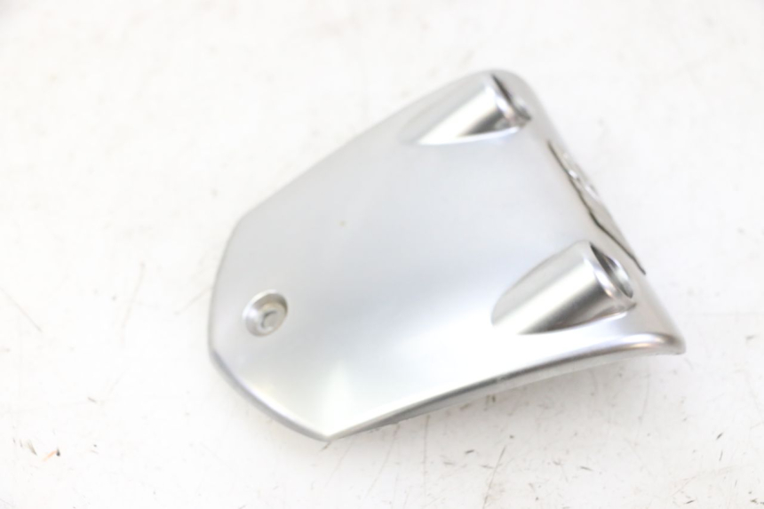 photo de HANDLEBAR COVER PIAGGIO MP3 LT 300 (2010 - 2016) - Zoom on usage condition