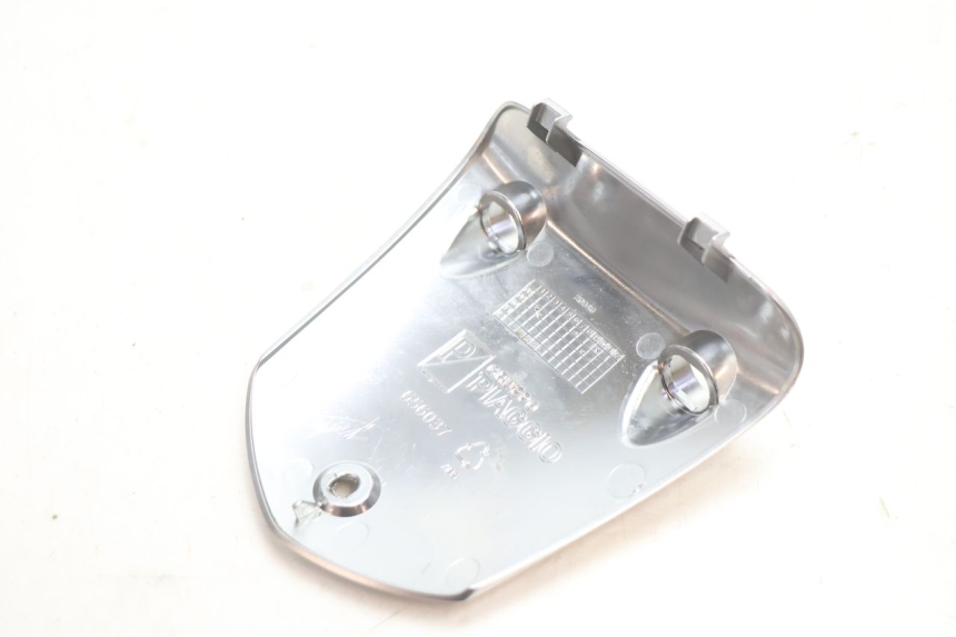 photo de HANDLEBAR COVER PIAGGIO MP3 LT 300 (2010 - 2016) - Alternative perspective
