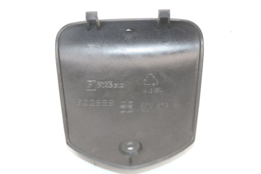 photo de HANDLE BAR PANEL PIAGGIO MP3 125 (2006 - 2014) - Technical close-up