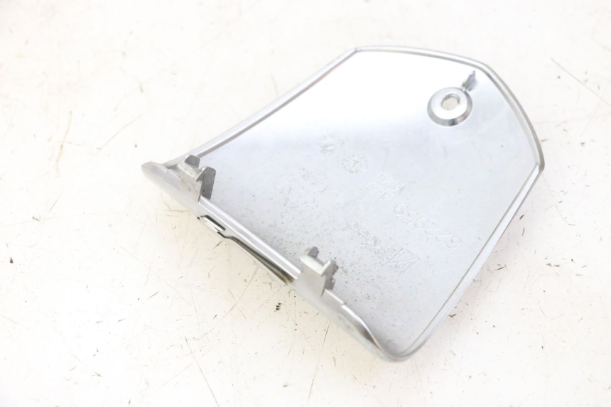 photo de HANDLE BAR PANEL PIAGGIO MP3 RL 250 (2006 - 2010) - Component detail