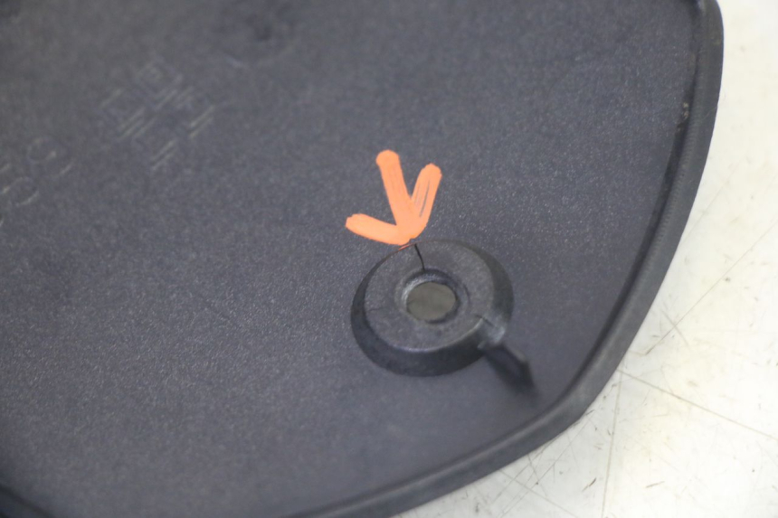 photo de HANDLE BAR PANEL PIAGGIO MP3 125 (2006 - 2014) - Alternative perspective