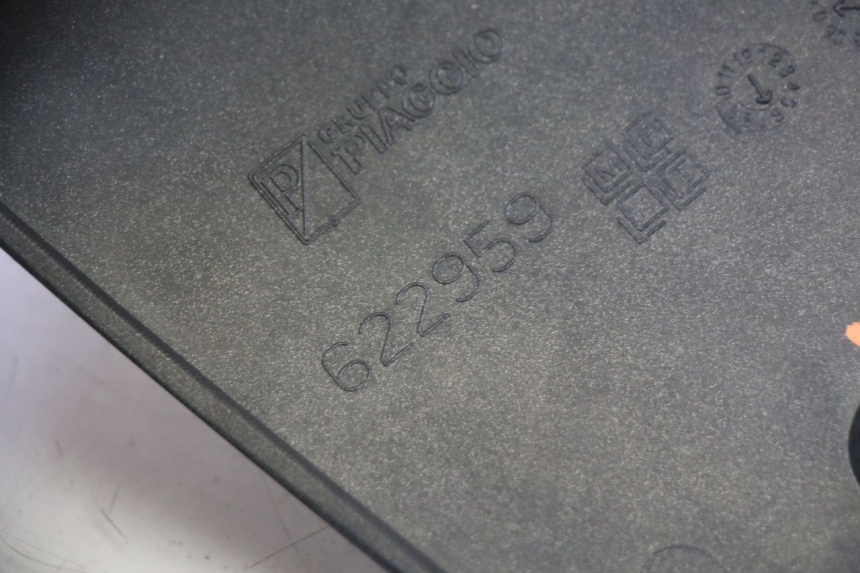 photo de HANDLE BAR PANEL PIAGGIO MP3 125 (2006 - 2014) - Product overview