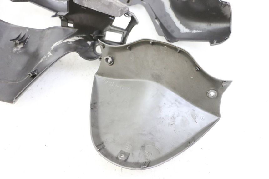 photo de HANDLEBAR COVER PIAGGIO X8 125 (2004 - 2007) - Additional view of the item