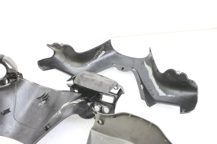 photo de HANDLEBAR COVER PIAGGIO X8 125 (2004 - 2007) - Markings and original references