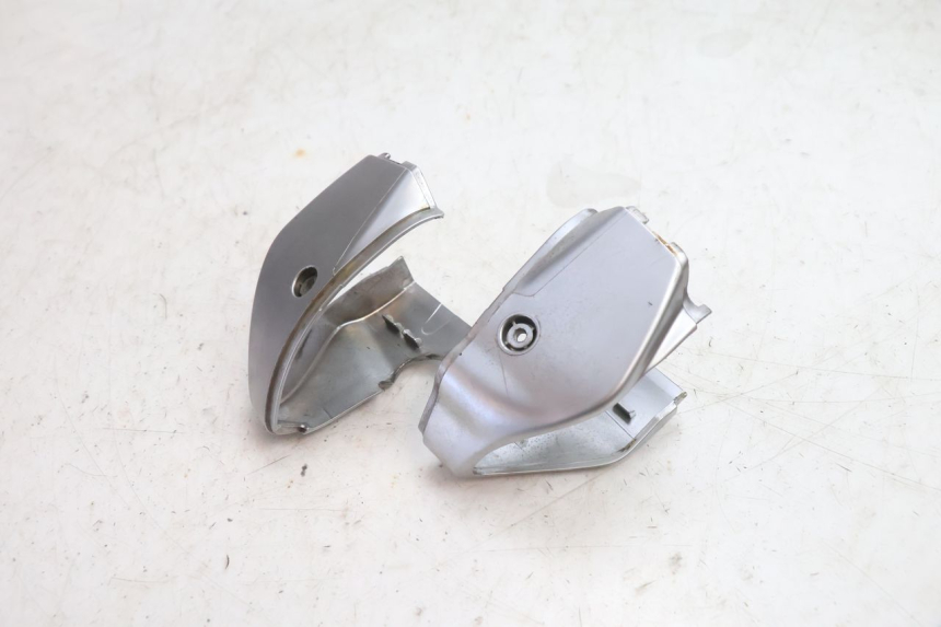 photo de HANDLEBAR COVER PIAGGIO VESPA PRIMAVERA 2T 50 (2013 - 2018) - Zoom on usage condition