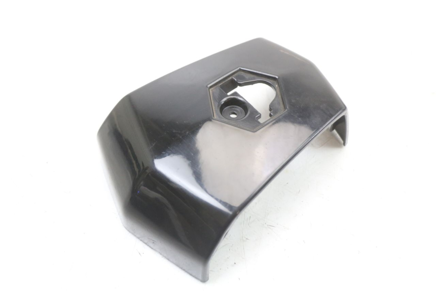 photo de HANDLEBAR COVER PIAGGIO X10 125 (2012 - 2017) - Technical close-up