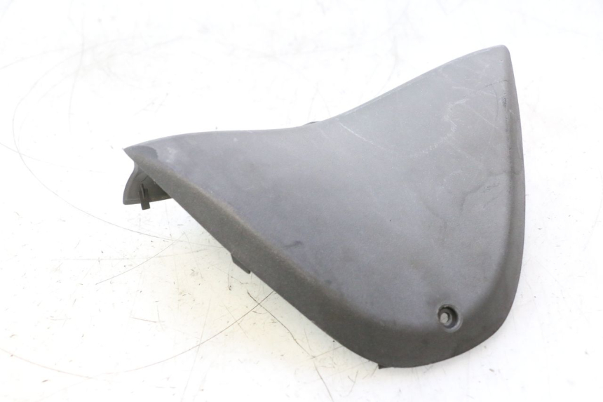 photo de HANDLE BAR PANEL PIAGGIO X8 STREET 125 (2006 - 2007) - Zoom on usage condition