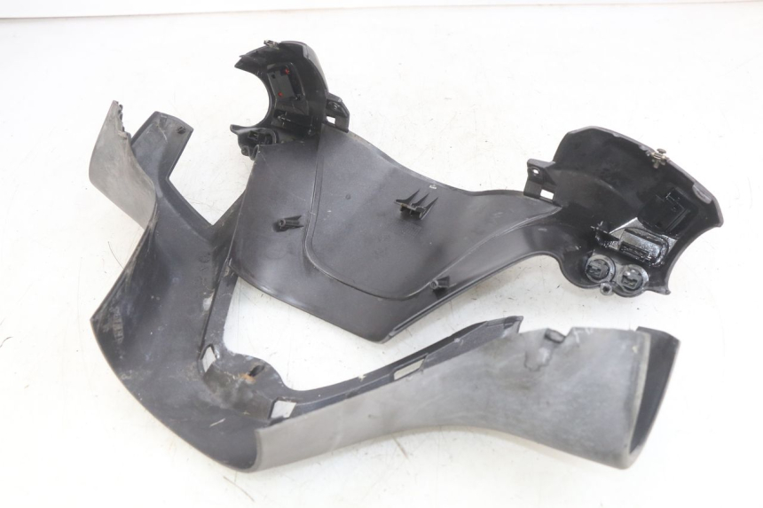 photo de HANDLEBAR COVER PIAGGIO X9 EVOLUTION 125 (2003 - 2007) - Additional view of the item