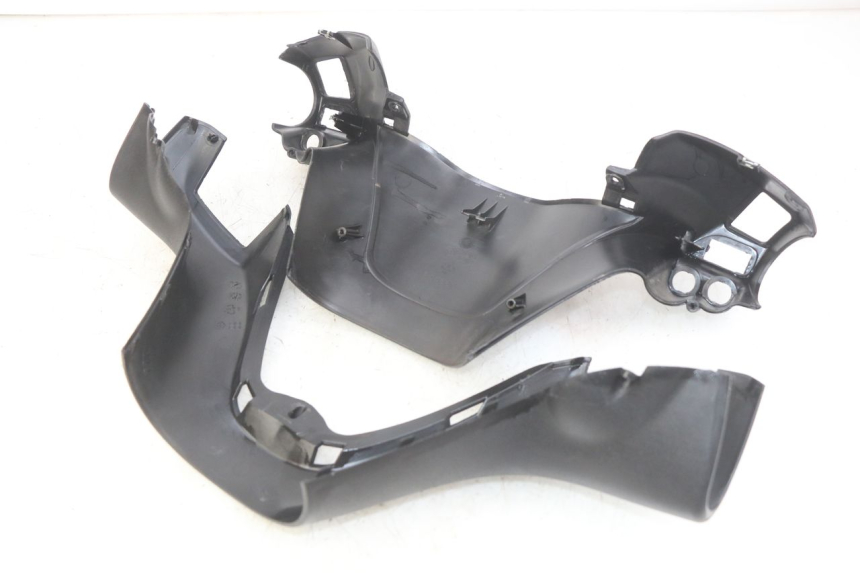 photo de HANDLEBAR COVER PIAGGIO XEVO - X EVO 125 (2007 - 2017) - Component detail