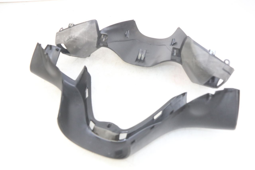 photo de HANDLEBAR COVER PIAGGIO XEVO - X EVO 125 (2007 - 2017) - Checked used part