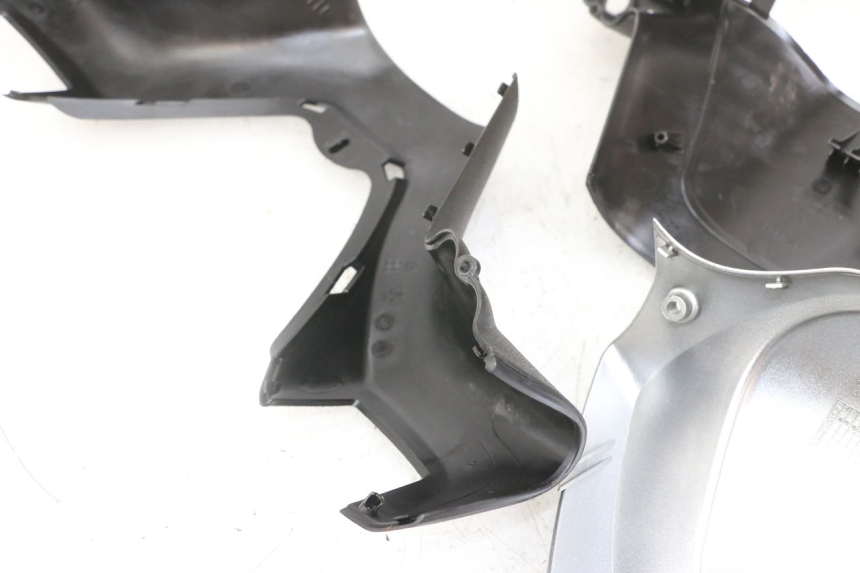 photo de HANDLEBAR COVER PIAGGIO XEVO - X EVO 125 (2007 - 2017) - Additional view of the item