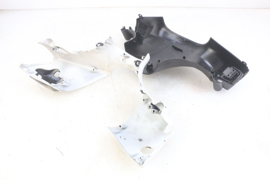 photo de HANDLEBAR COVER PIAGGIO ZIP 2T 50 (2009 - 2019) - Used quality zoom