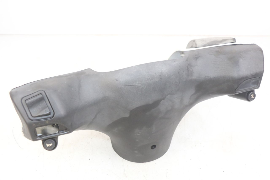 photo de HANDLEBAR COVER PIAGGIO ZIP 2T 50 (2009 - 2019) - Fixing points details