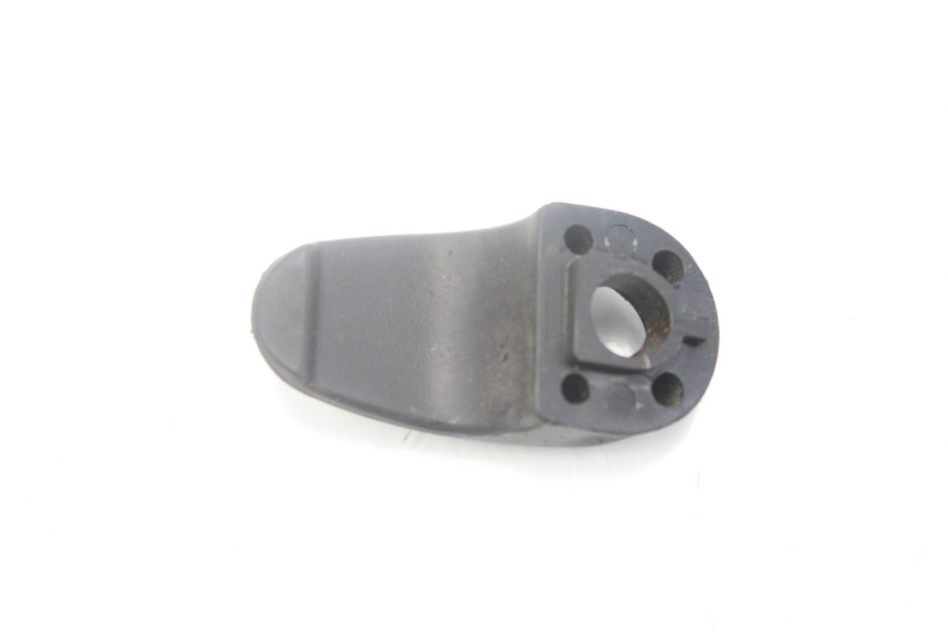 photo de LUGGAGE HOOK KYMCO AGILITY DELIVERY 4T 50 (2018 - 2023) - Zoom on usage condition