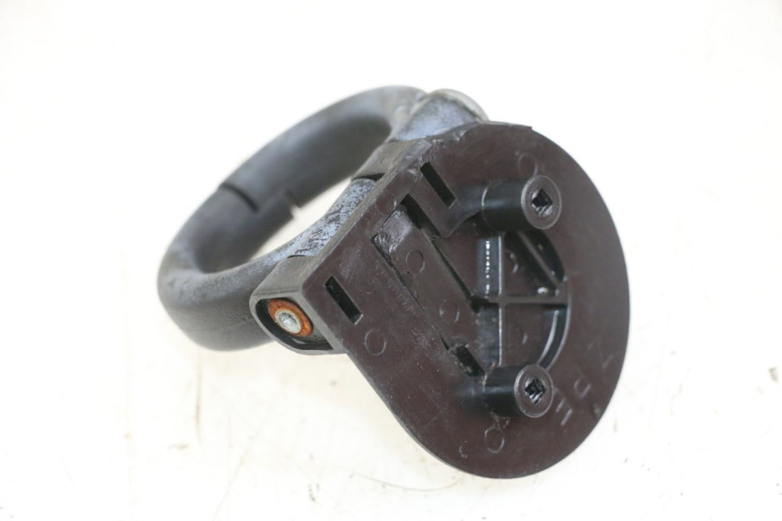 photo de BAG HOOK APRILIA SR MOTARD 50 (2012 - 2018) - Zoom on usage condition