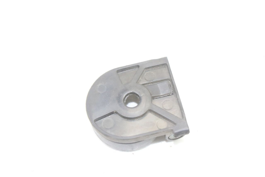 photo de LUGGAGE HOOK SYM FIDDLE 3 III 125 (2014 - 2020) - Zoom on usage condition