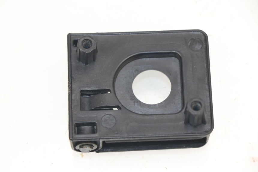 photo de LUGGAGE HOOK PEUGEOT KISBEE 2T 50 (2010 - 2017) - Zoom on usage condition