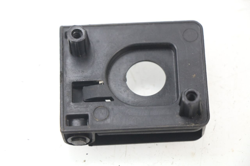 photo de LUGGAGE HOOK PEUGEOT KISBEE 4T 50 (2010 - 2017) - Component detail