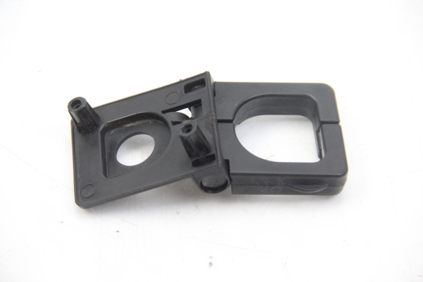 photo de LUGGAGE HOOK PEUGEOT KISBEE 4T 50 (2018 - 2022) - Alternative perspective