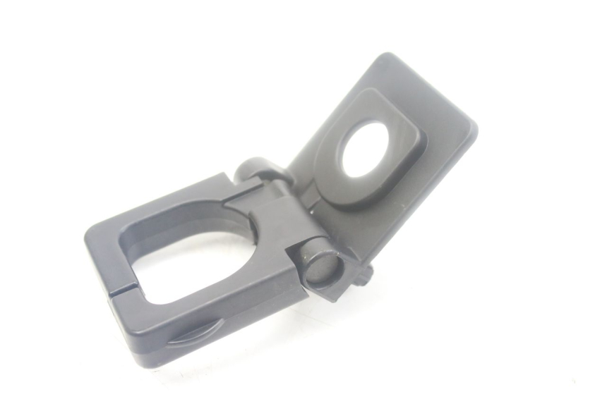 photo de LUGGAGE HOOK PEUGEOT KISBEE 4T 50 (2010 - 2017) - Alternative perspective