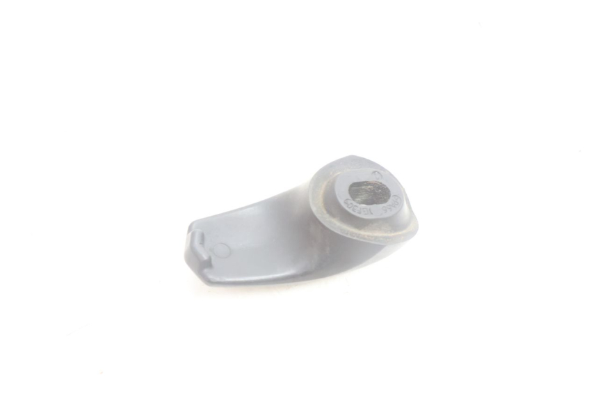photo de BAG HOOK PEUGEOT LUDIX BLASTER 50 (2006 - 2014) - Zoom on usage condition
