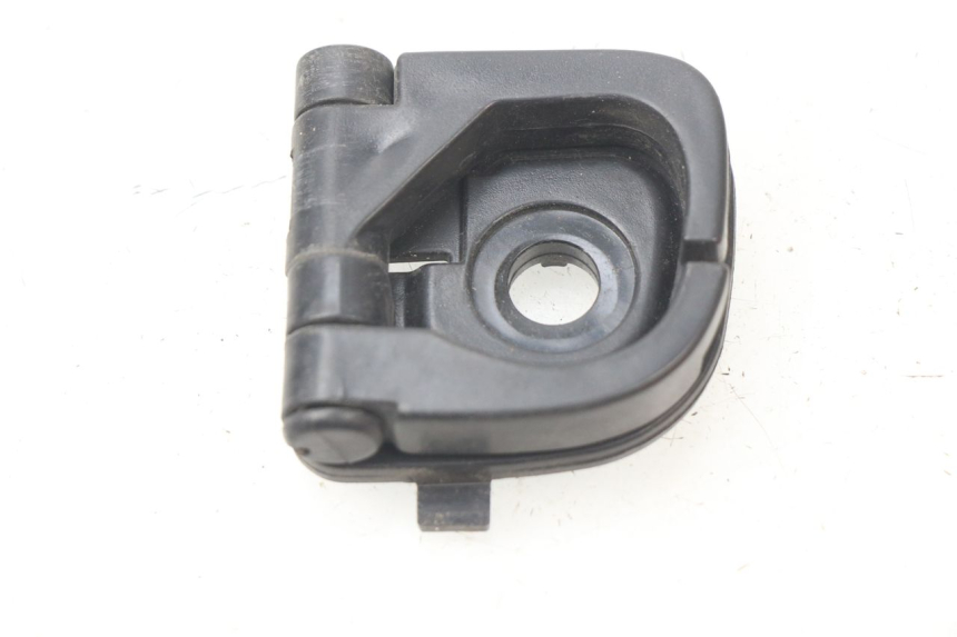 photo de LUGGAGE HOOK JM MOTORS SANTANA 50 (2014 - 2023) - Component detail