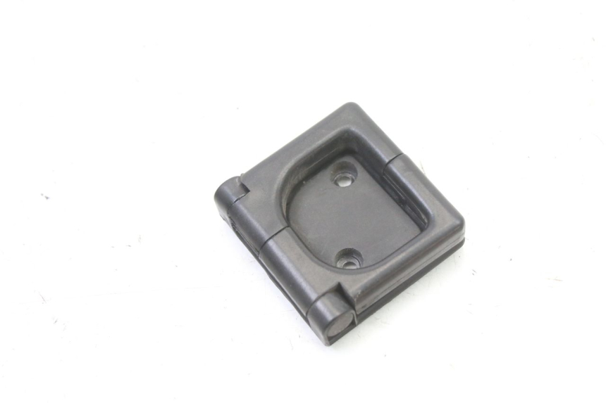 photo de LUGGAGE HOOK PEUGEOT SATELIS COMPRESSOR K15 125 (2006 - 2009) - Component detail