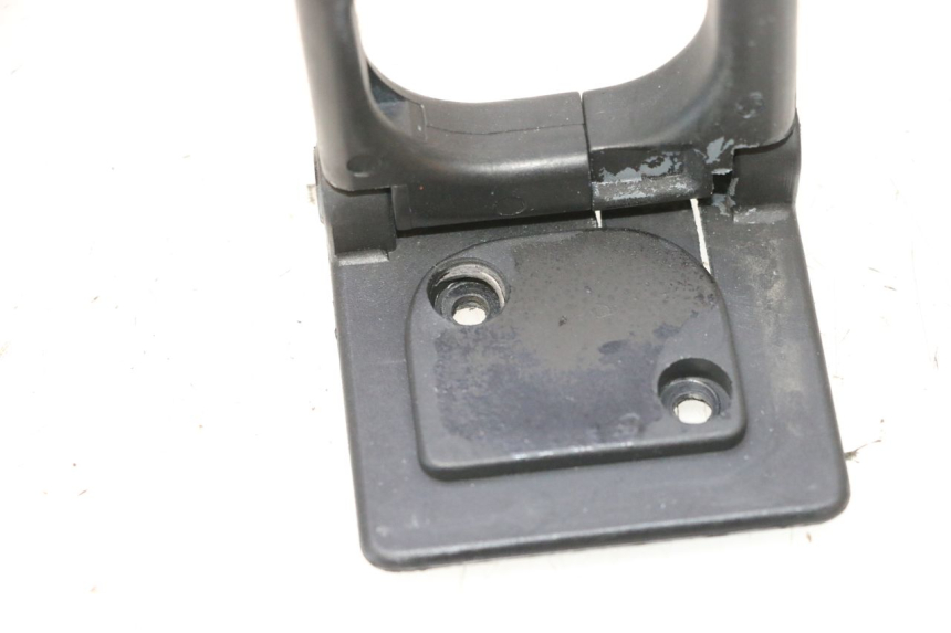 photo de LUGGAGE HOOK PEUGEOT SATELIS COMPRESSOR K15 125 (2006 - 2009) - Component detail
