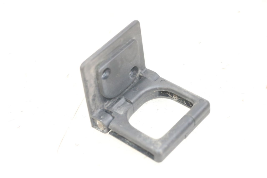 photo de LUGGAGE HOOK PEUGEOT SATELIS 125 (2006 - 2009) - Component detail